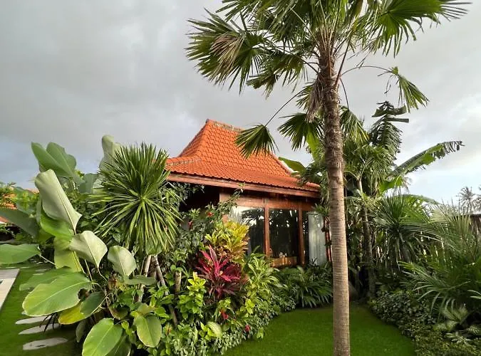 Guest house Rich Village *